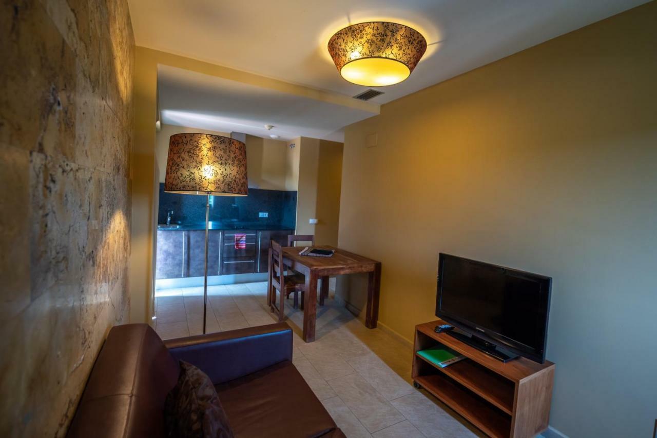 L'Arcada De Fares Apartment Sant Ferriol Exterior photo